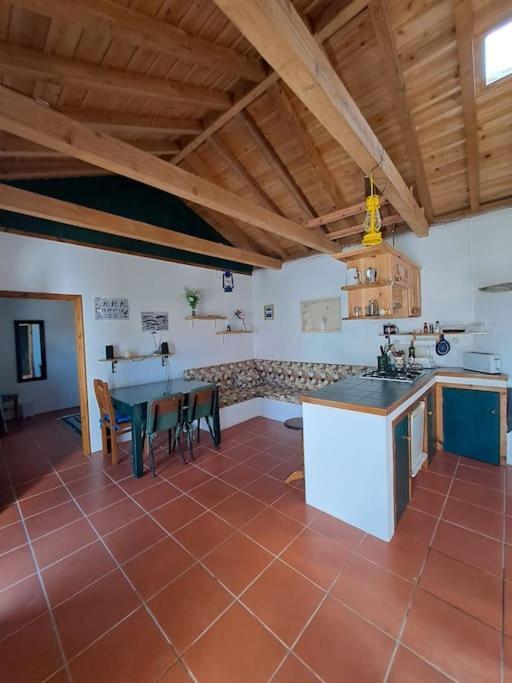 Casita - Your Home In Flores Lajes das Flores Bagian luar foto